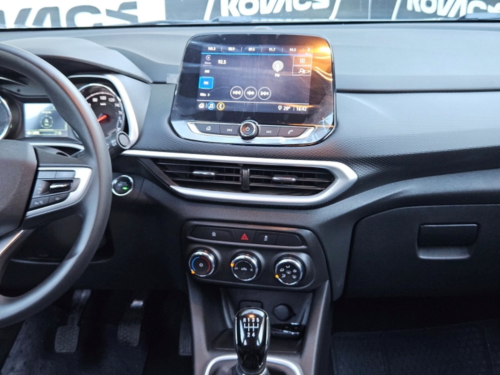 Chevrolet TRACKER 1.2T  LTZ P MT 2024 - Imagen 10 de 19