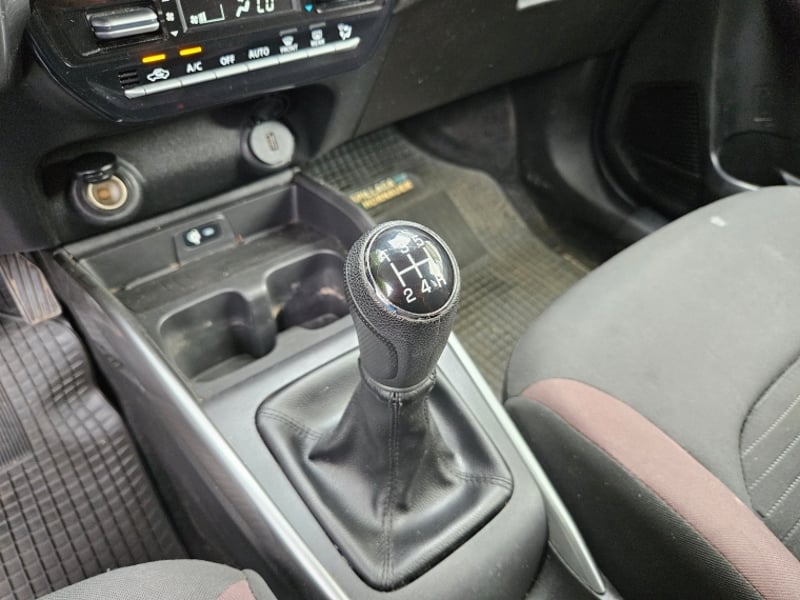 Suzuki FRONX 1.5  GLX MT HIBRIDO 2024 - Imagen 15 de 19