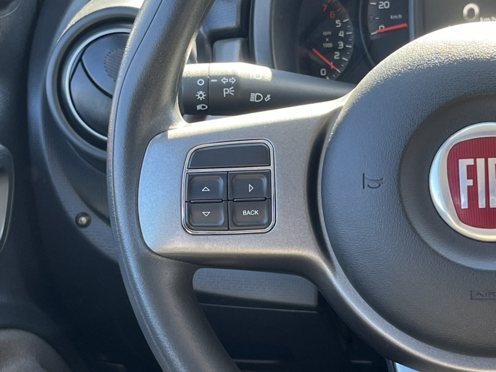 Fiat UNO UNO WAY 1.4L 2019 - Imagen 17 de 20
