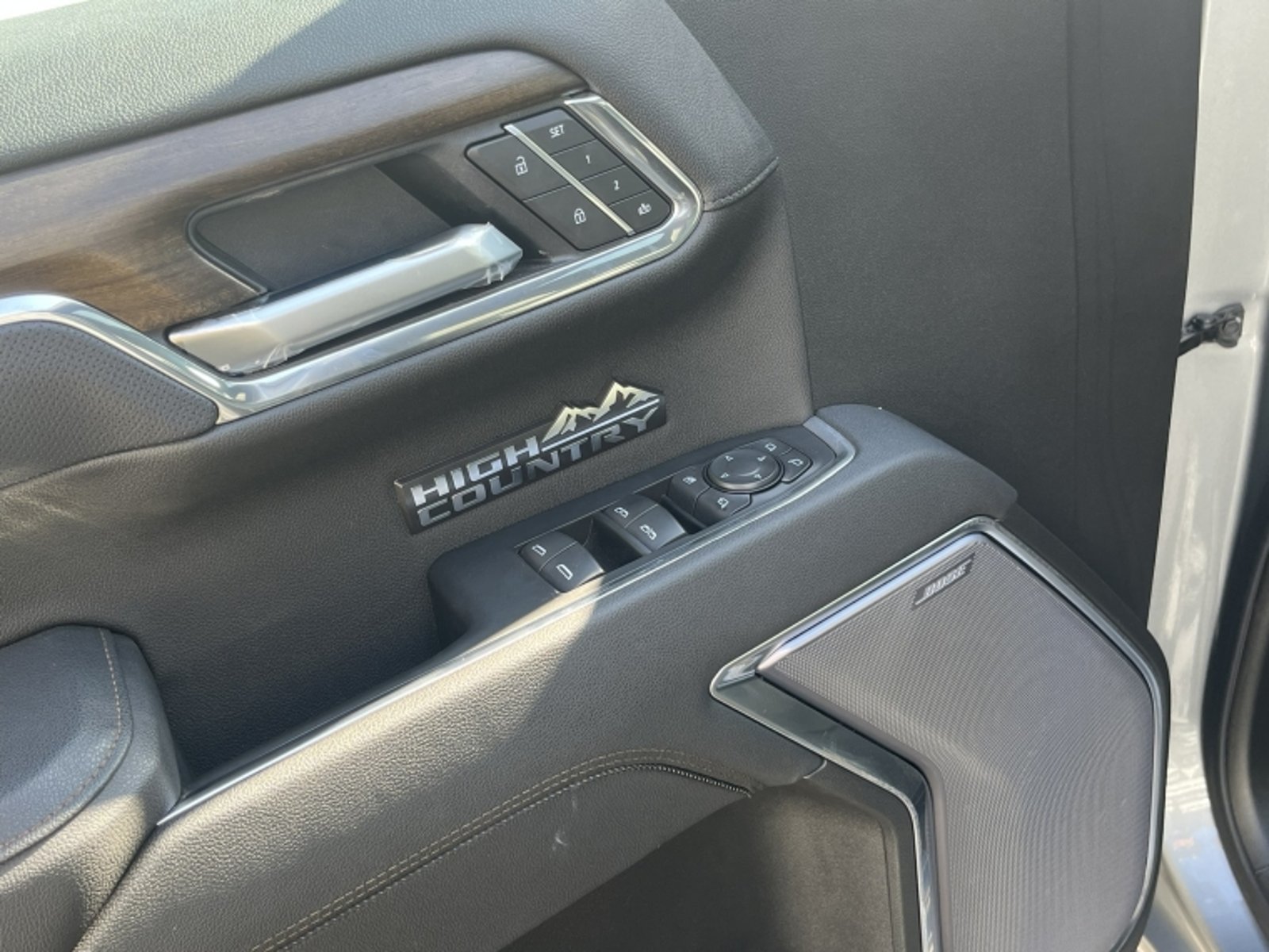 Chevrolet SILVERADO 3.0 TD HIGH COUNTRY AT 4X4 DIESEL 2025 - Imagen 13 de 20