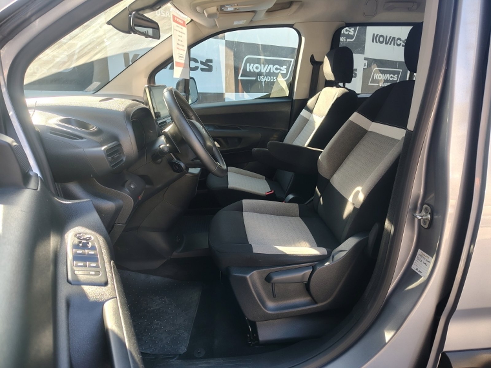 CITROEN BERLINGO NEW BERLINGO 3 1.5 AUT 2023 - Imagen 15 de 18