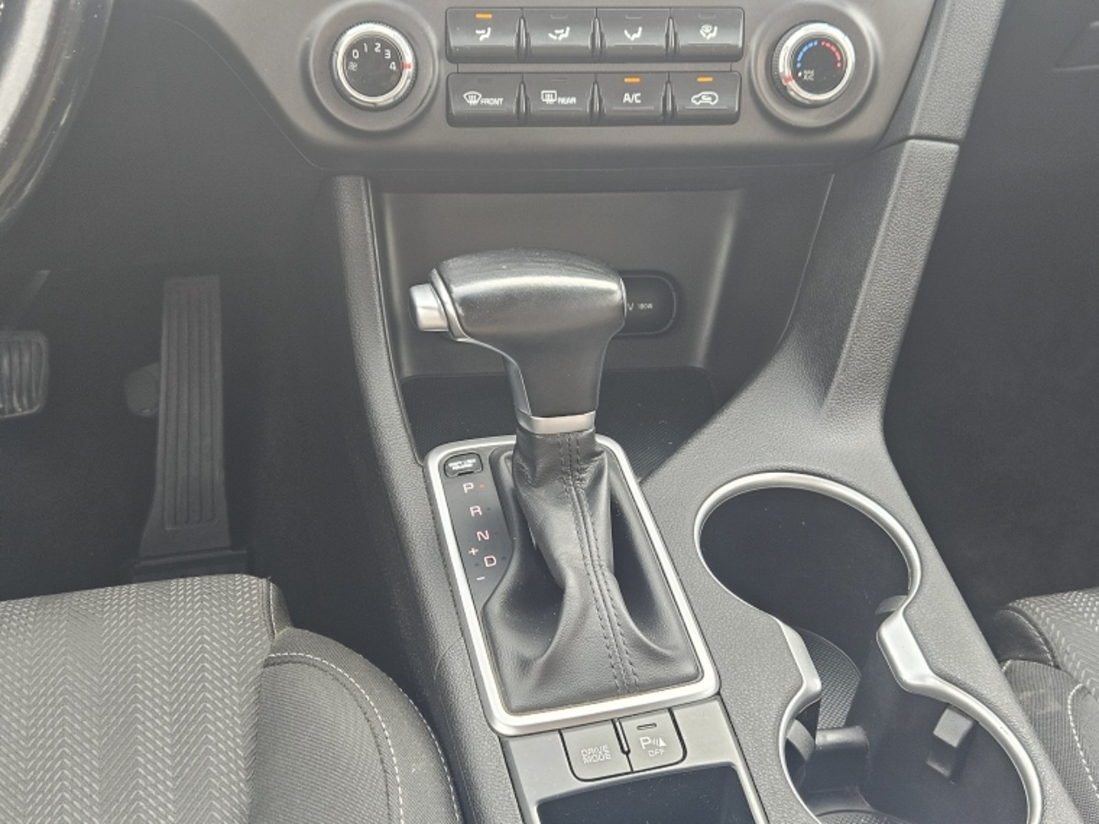 KIA SPORTAGE SPORTAGE LX 2.0 AUT 2019 - Imagen 12 de 20
