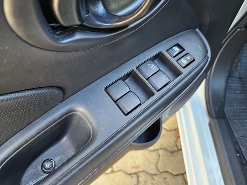 Nissan VERSA 1.6 V-DRIVE MT 2022 - Imagen 13 de 18