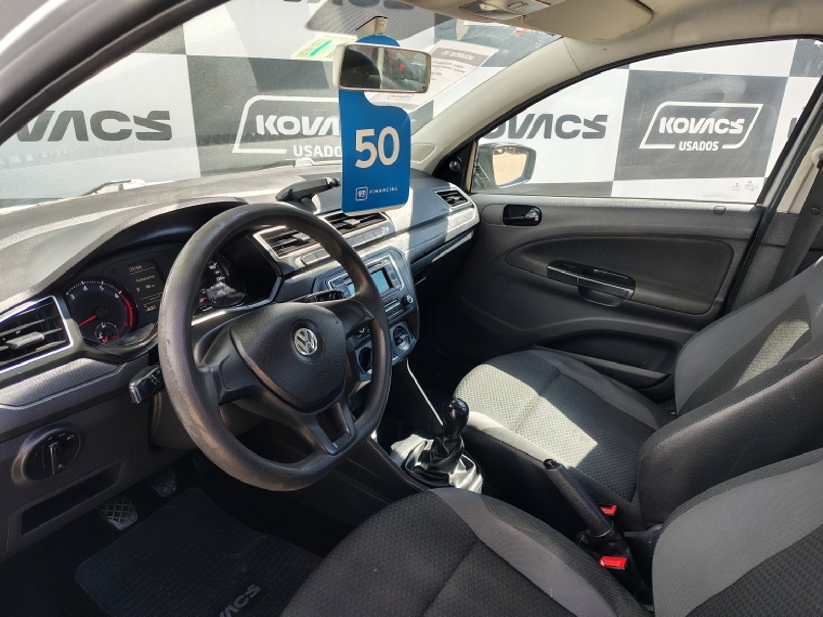 VOLKSWAGEN VOYAGE 1.6 COMFORTLINE MT 2021 - Imagen 12 de 18