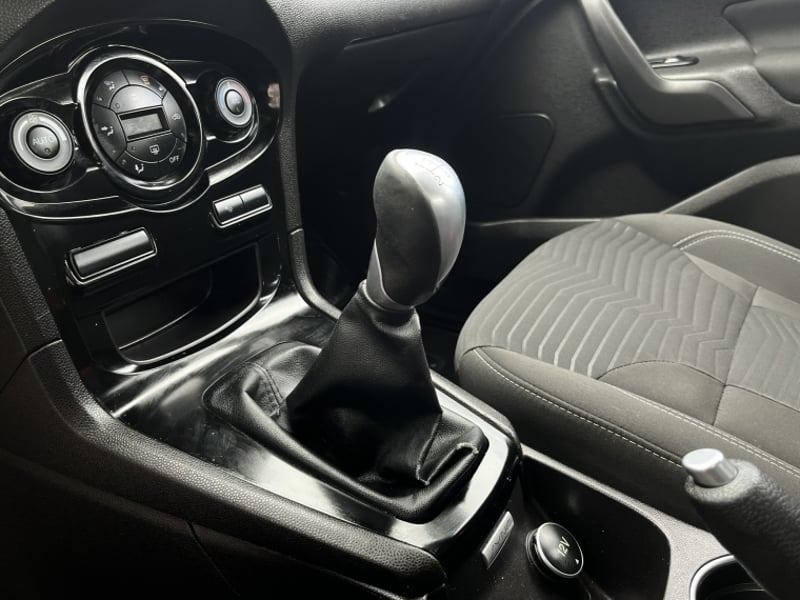 Ford FIESTA TITANIUM 1.6 2017 - Imagen 13 de 20