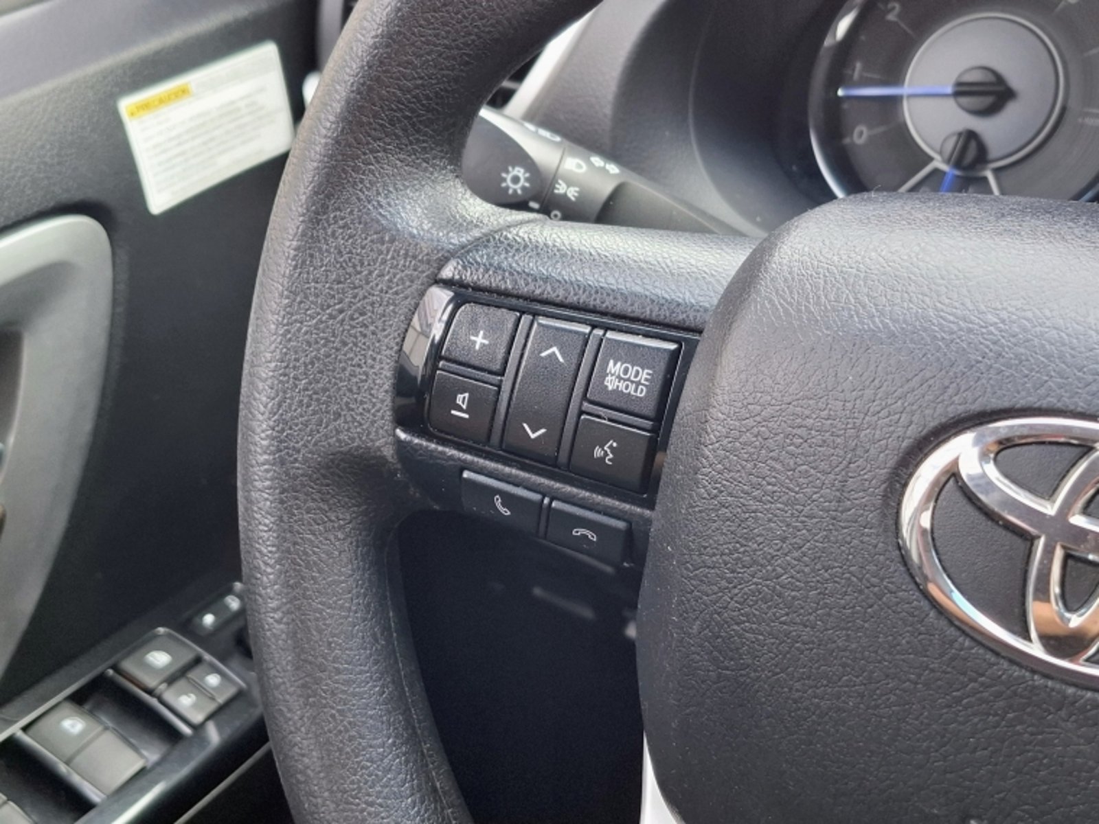 TOYOTA FORTUNER FORTUNER OTTO 2.7 AUT 4X2 2018 - Imagen 9 de 20