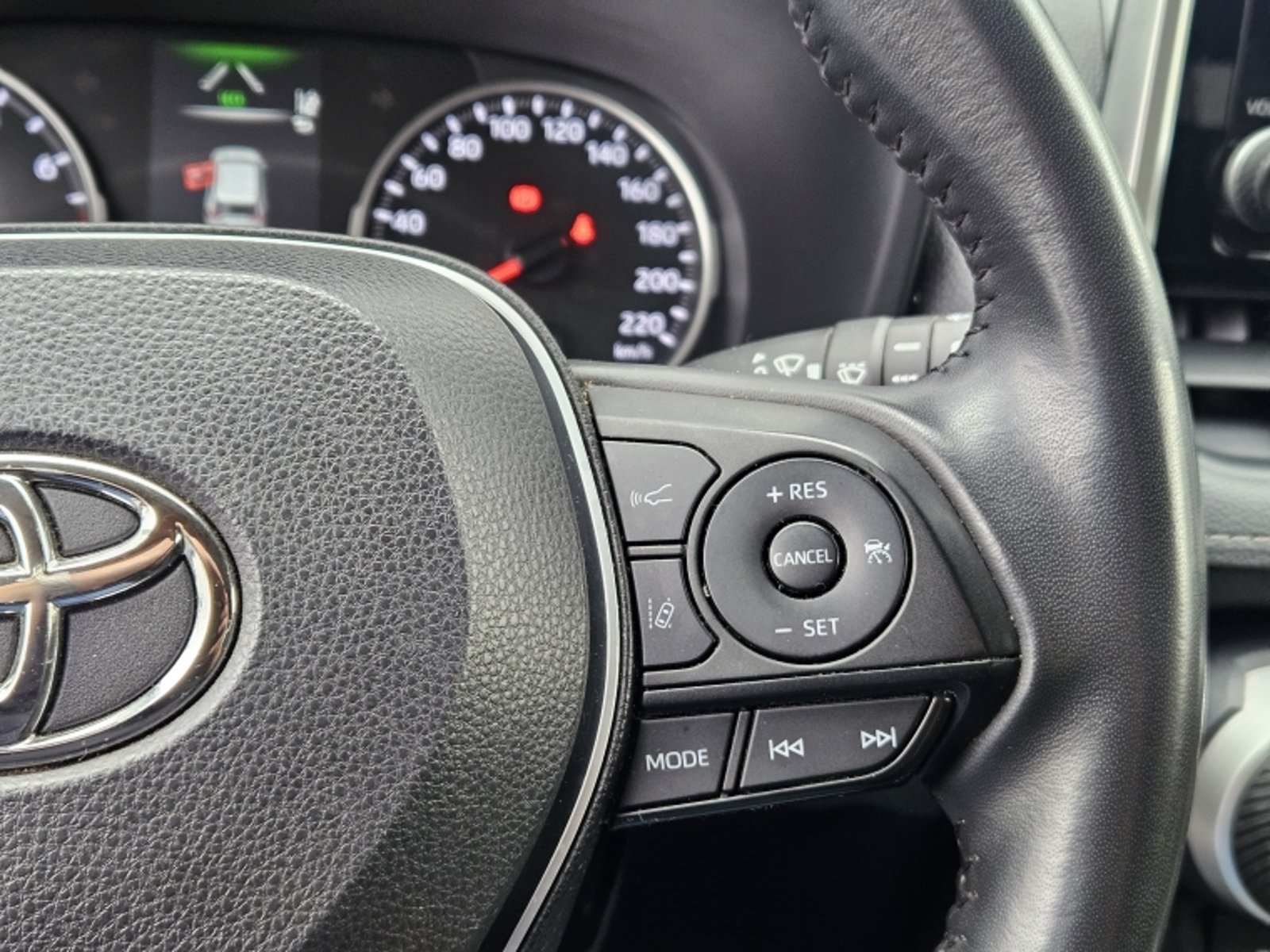 Toyota RAV4 2.0 XLE SAFETY SENSE AT 2023 - Imagen 19 de 20