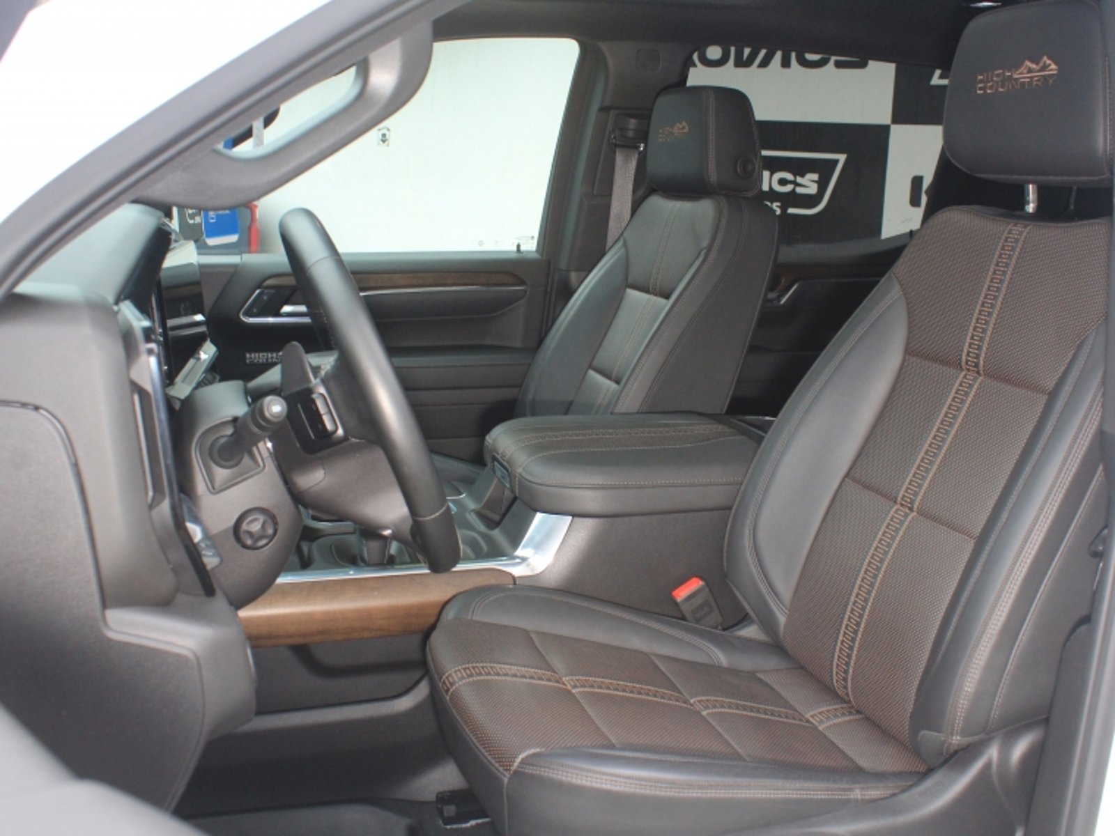 CHEVROLET SILVERADO 3.0 TD HIGH CONTRY AT 4X4 DIESEL 2025 - Imagen 15 de 20