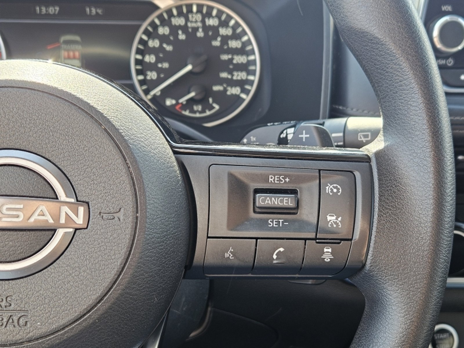 NISSAN X-TRAIL SENSE AT 2.5 2023 - Imagen 19 de 20
