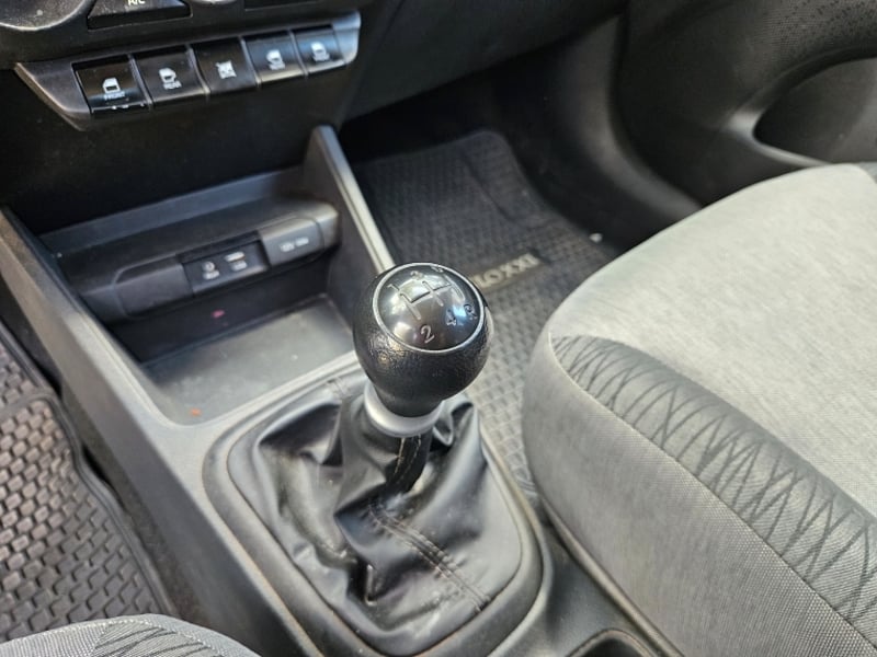 Kia SOLUTO 1.4 EX FULL MT 2024 - Imagen 16 de 17