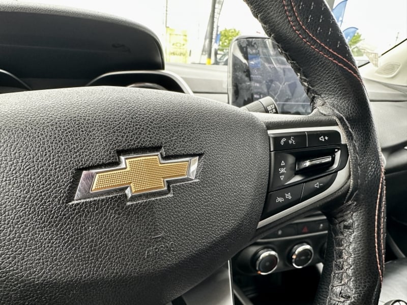 Chevrolet TRACKER 1.2T LTZ MT 2022 - Imagen 12 de 18