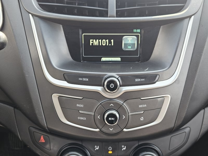 Chevrolet SAIL 1.5 LS MT 2022 - Imagen 11 de 19