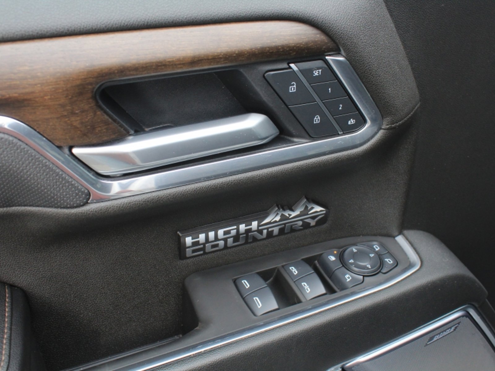 CHEVROLET SILVERADO 3.0 TD HIGH CONTRY AT 4X4 DIESEL 2025 - Imagen 14 de 20
