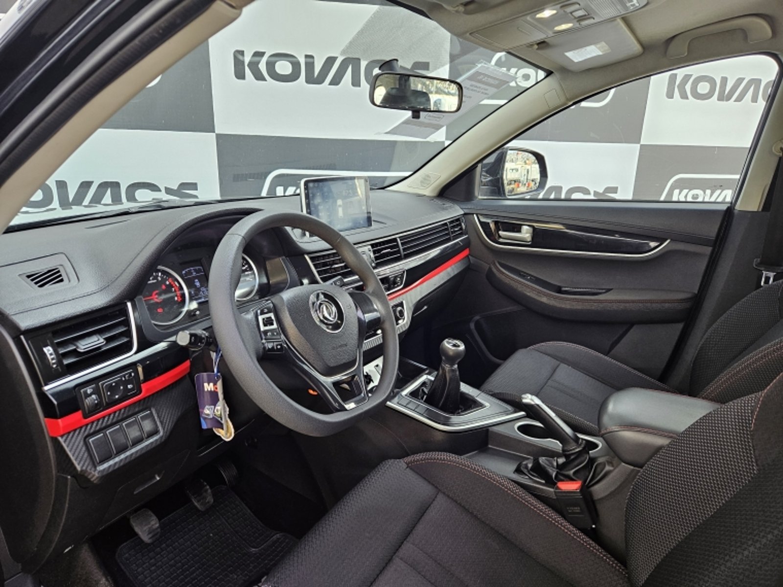 Dongfeng JOYEAR 1.6 LUXURY MT SX5 2022 - Imagen 12 de 18