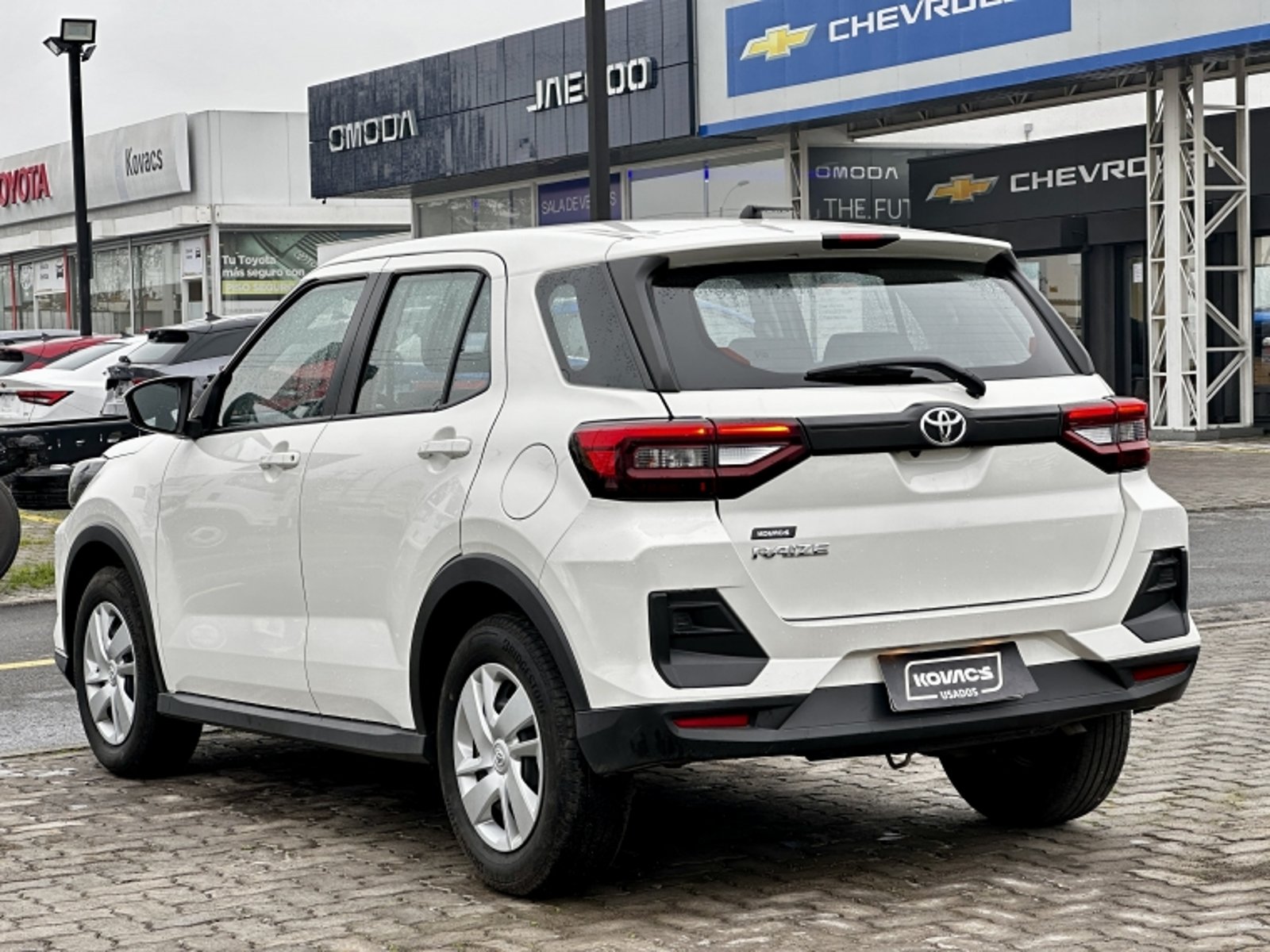 TOYOTA RAIZE 1.2 MT 2024 - Imagen 7 de 17