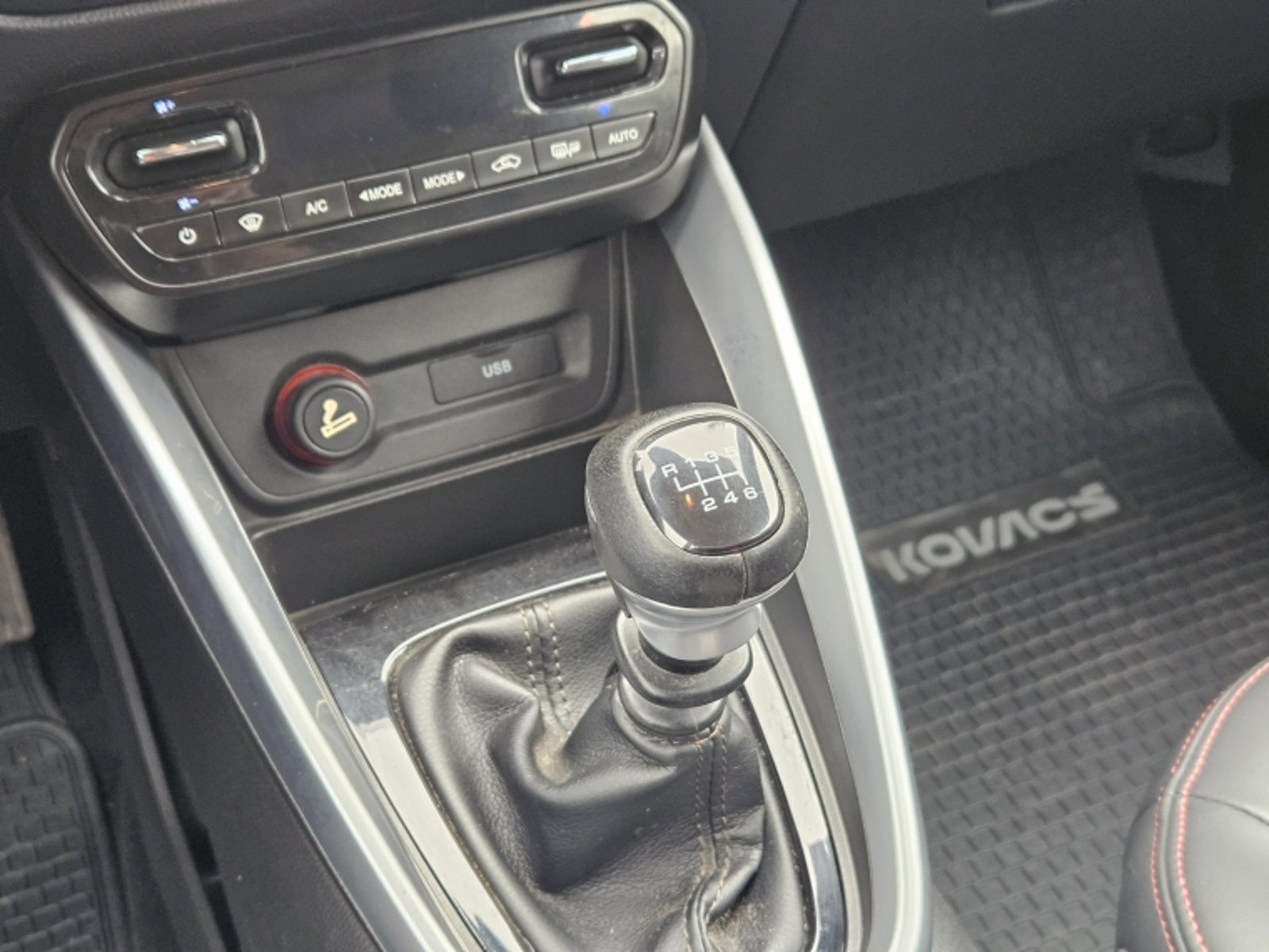 Chevrolet GROOVE 1.5 PREMIER MT 2022 - Imagen 13 de 20