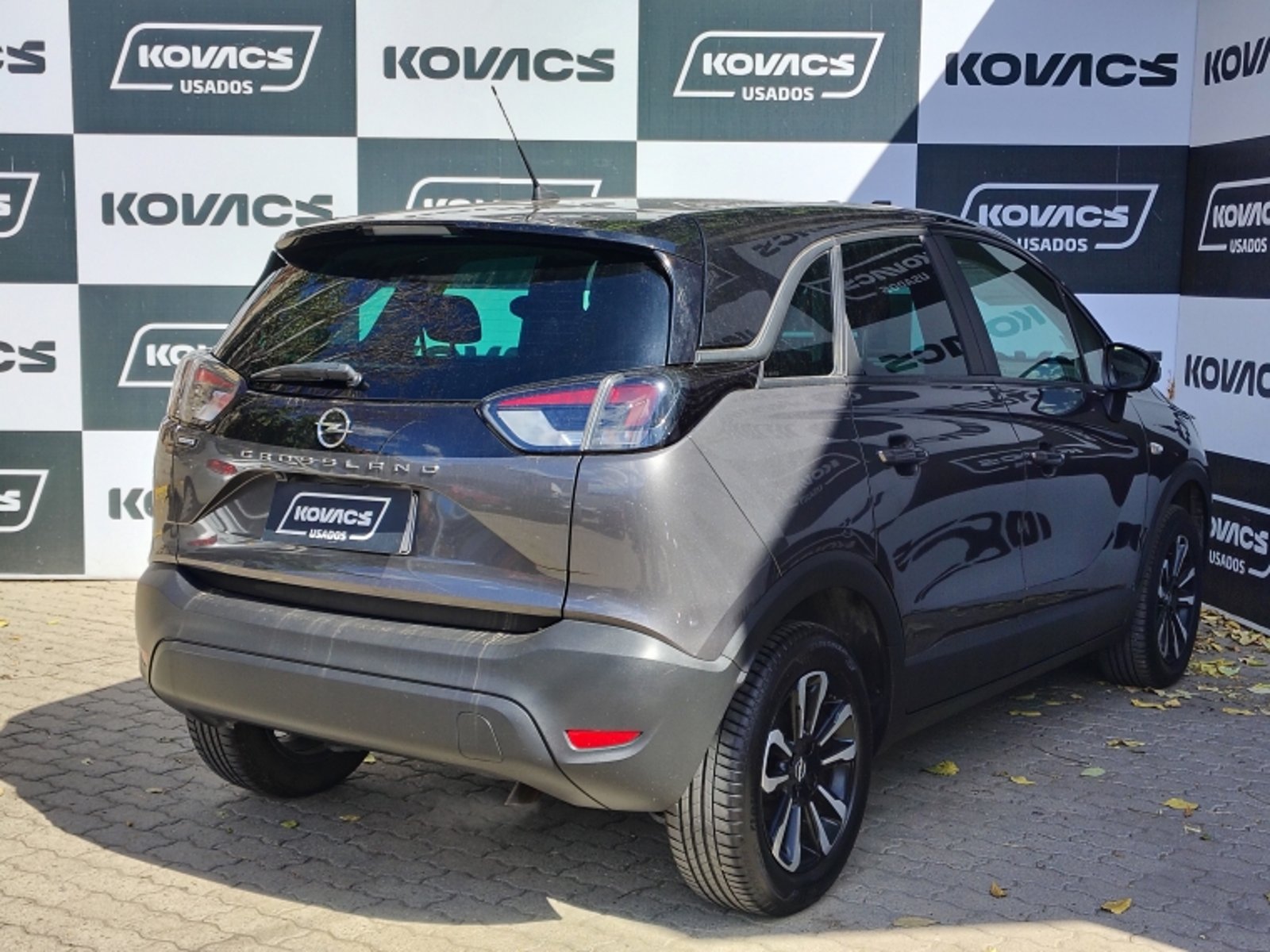 Opel CROSSLAND 1.2T EDITION AT 2024 - Foto 5 de 19