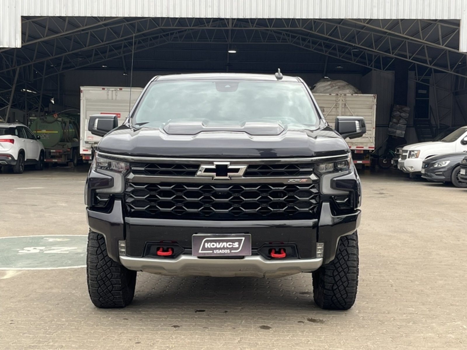 Chevrolet SILVERADO 6.2 ZR2 AT 4X4 2024 - Imagen 8 de 20