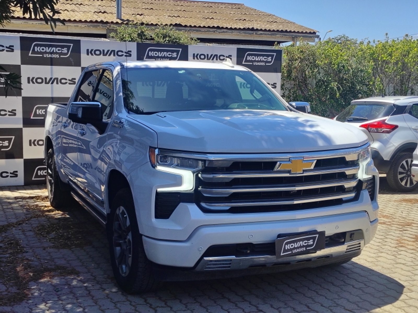 CHEVROLET SILVERADO 3.0 TD HIGH COUNTRY AT 4X4 DIESEL 2023 - Imagen 4 de 20