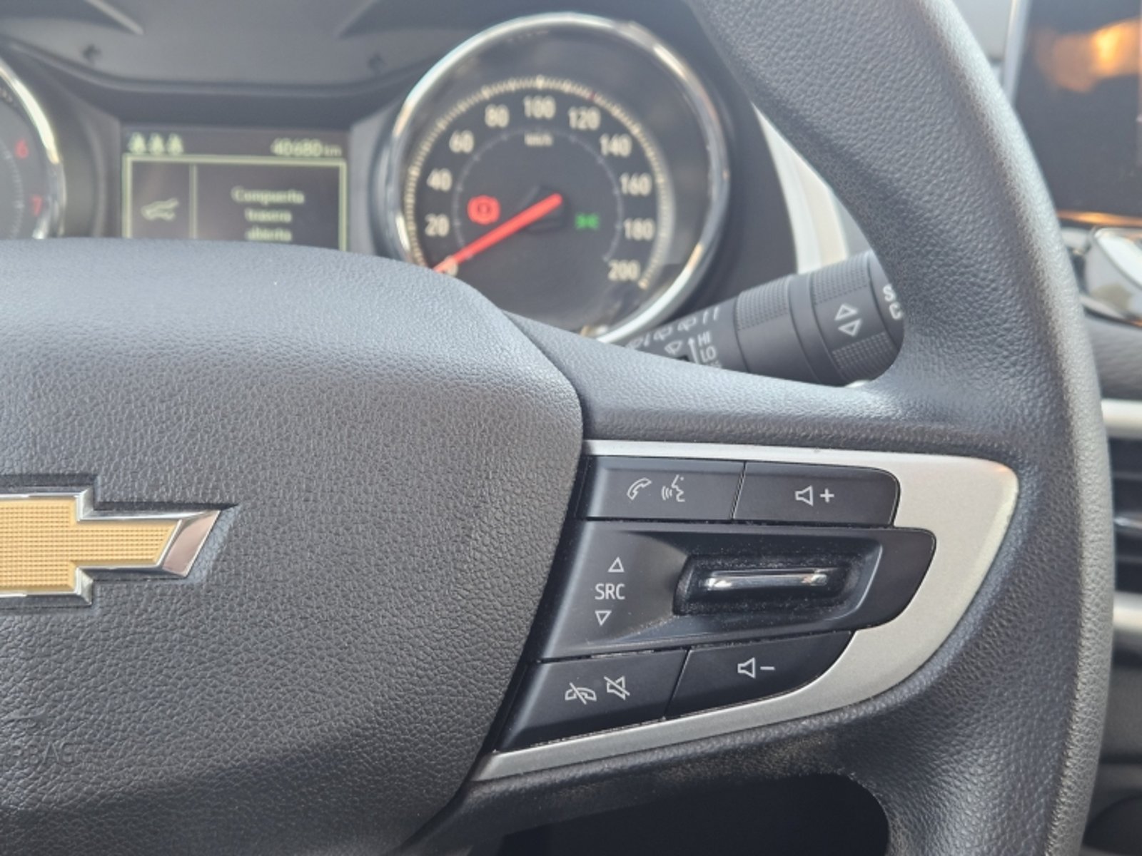 Chevrolet TRACKER TRACKER 1.2T LTZ MT P 2023 - Imagen 15 de 20