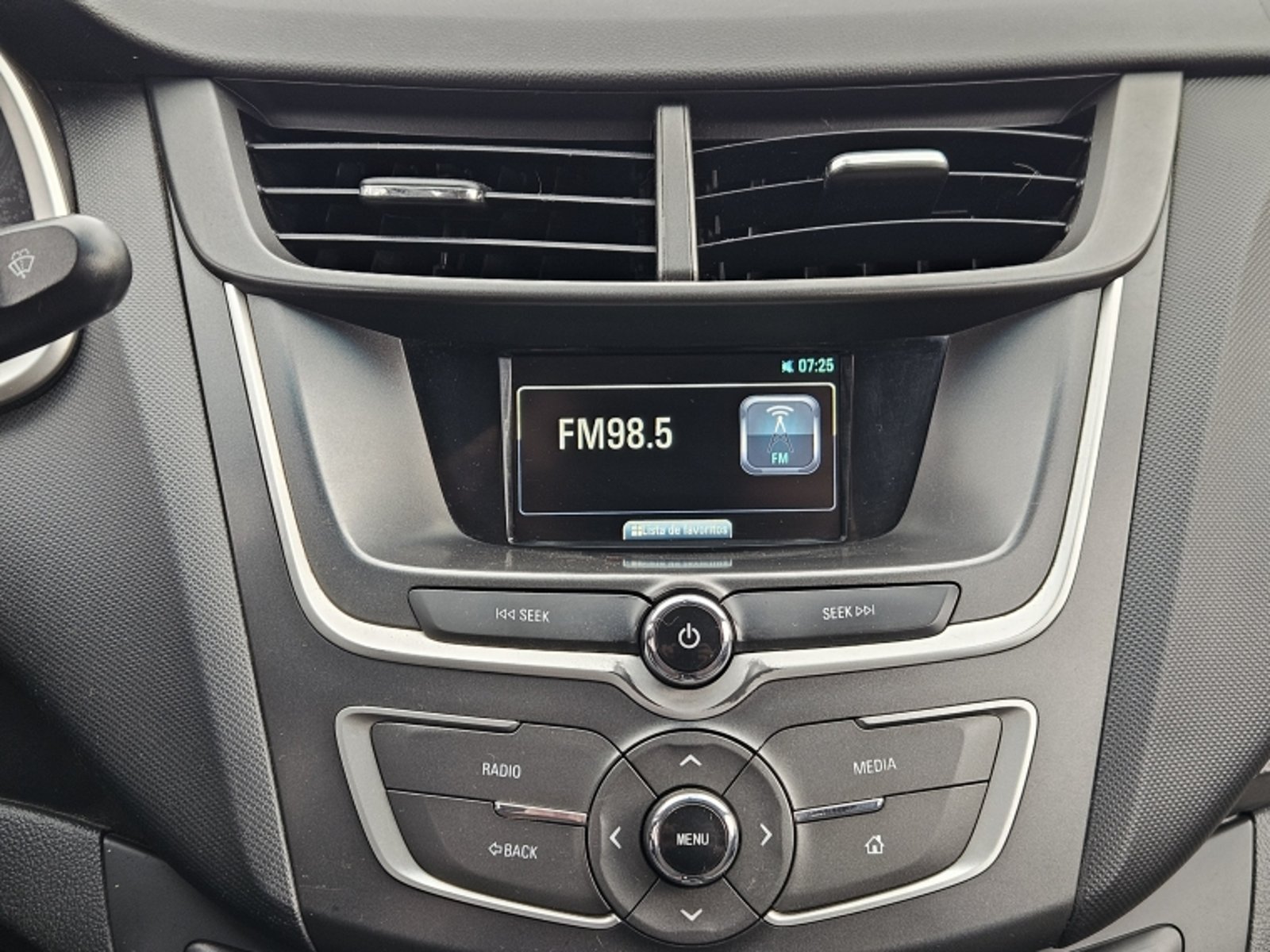 CHEVROLET SAIL LS 1.5 2018 - Imagen 12 de 19