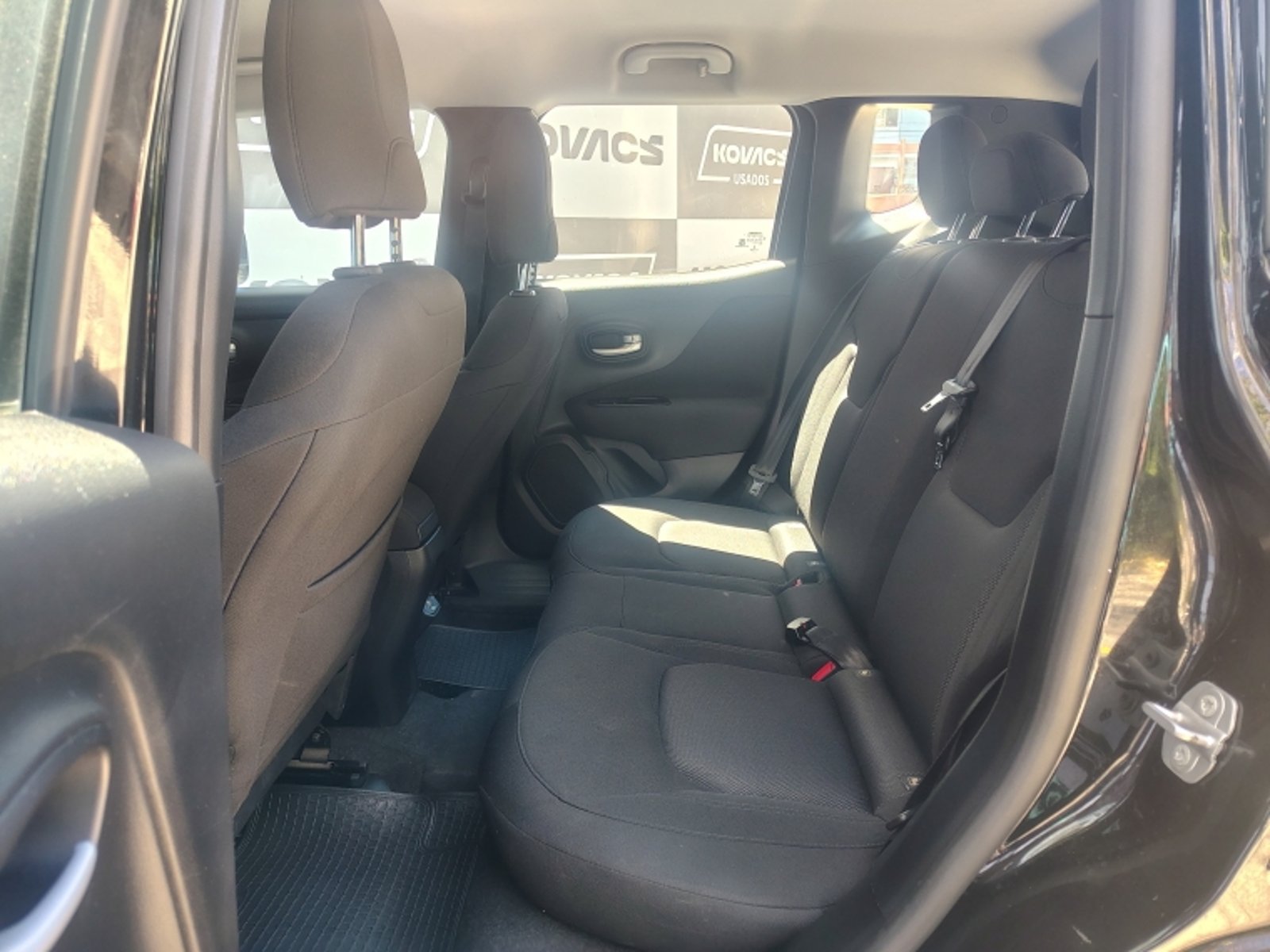 JEEP RENEGADE 1.8 SPORT LX MT 2022 - Imagen 8 de 20