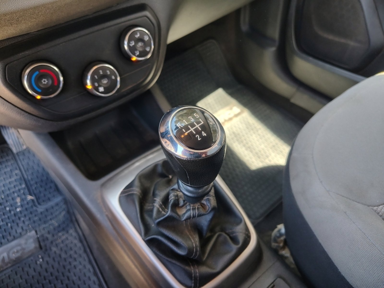 CHEVROLET SPIN SPIN 1.8 2018 - Imagen 13 de 20