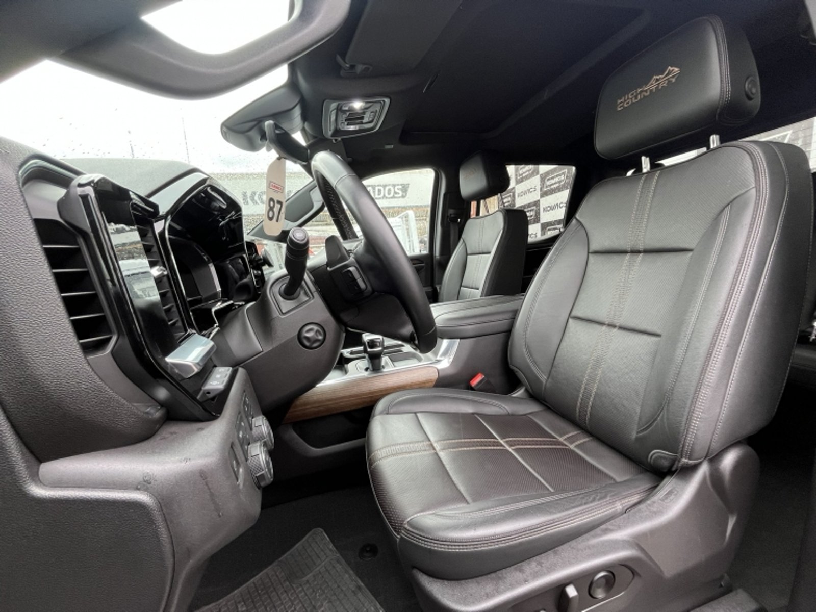 Chevrolet SILVERADO 3.0 TD HIGH COUNTRY AT 4X4 DIESEL 2023 - Imagen 12 de 20