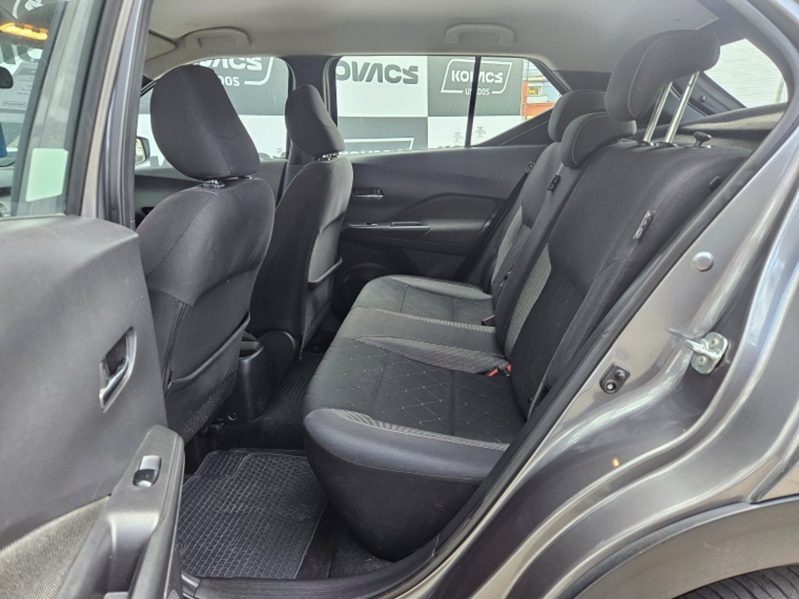 Nissan KICKS 1.6 ADVANCE MT 2019 - Imagen 8 de 18