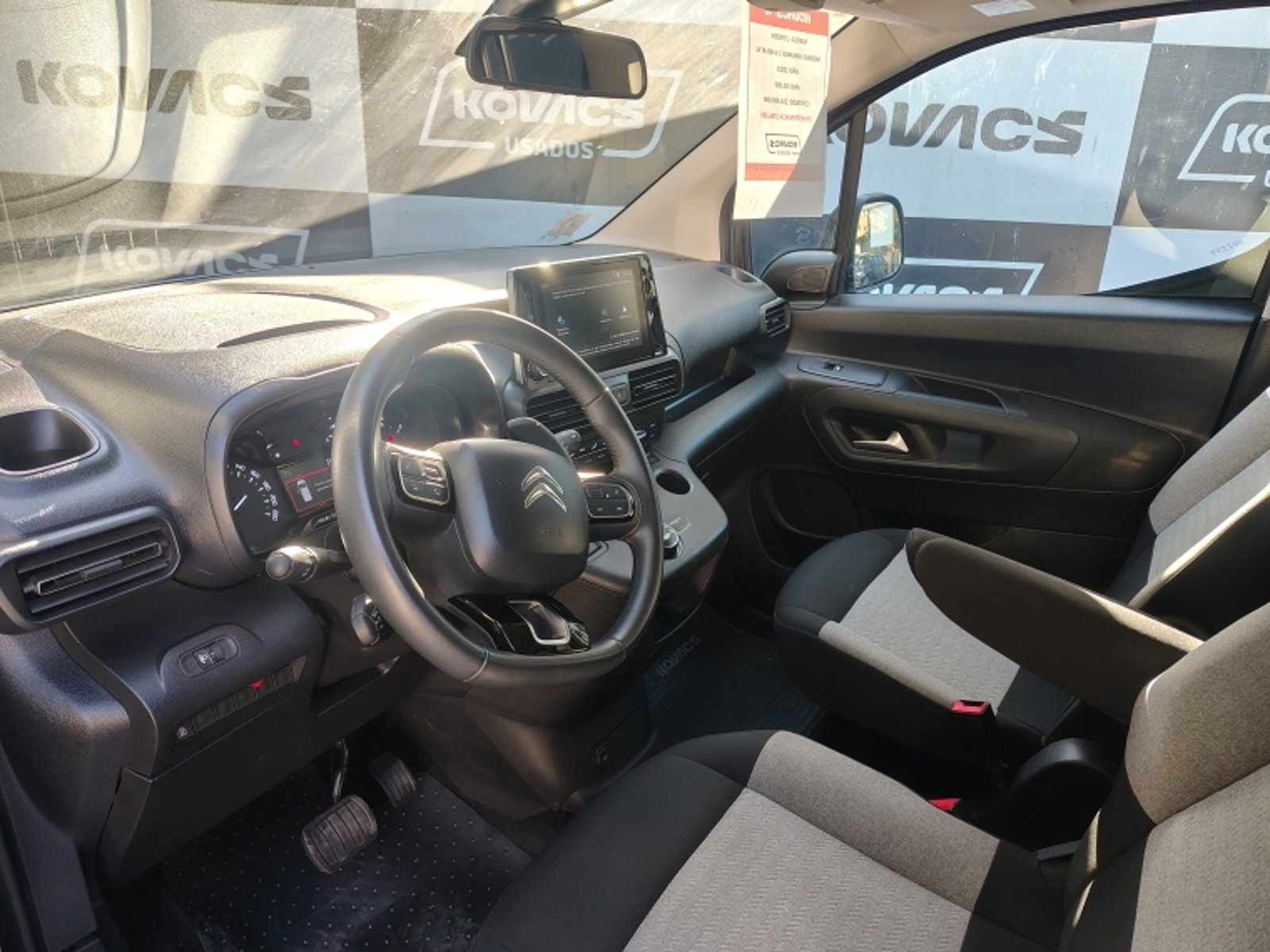 CITROEN BERLINGO NEW BERLINGO 3 1.5 AUT 2023 - Imagen 13 de 18