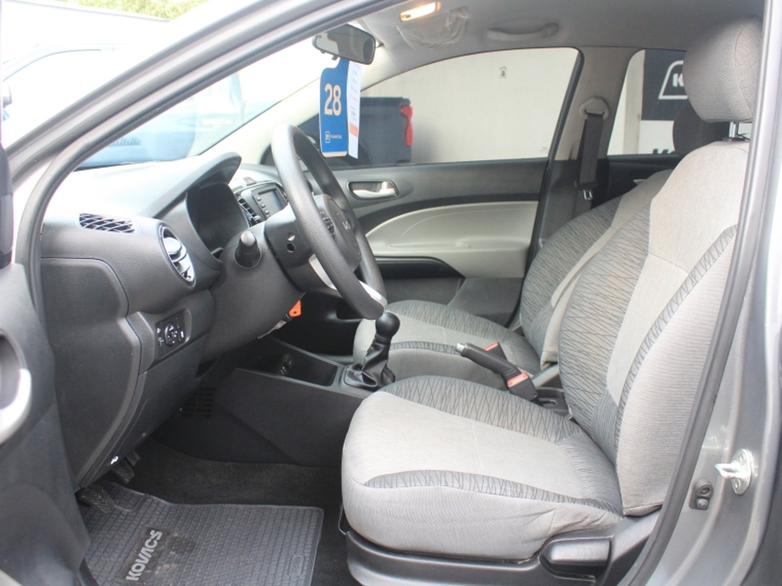 KIA SOLUTO 1.4  LX MT 2024 - Imagen 10 de 18