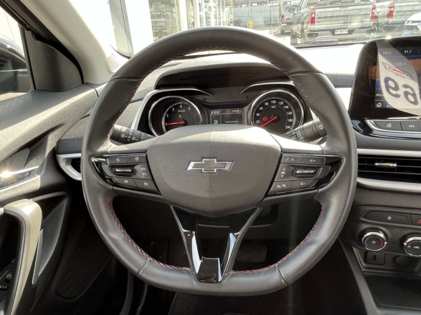CHEVROLET TRACKER 1.2  RS AT 2025 - Imagen 12 de 20