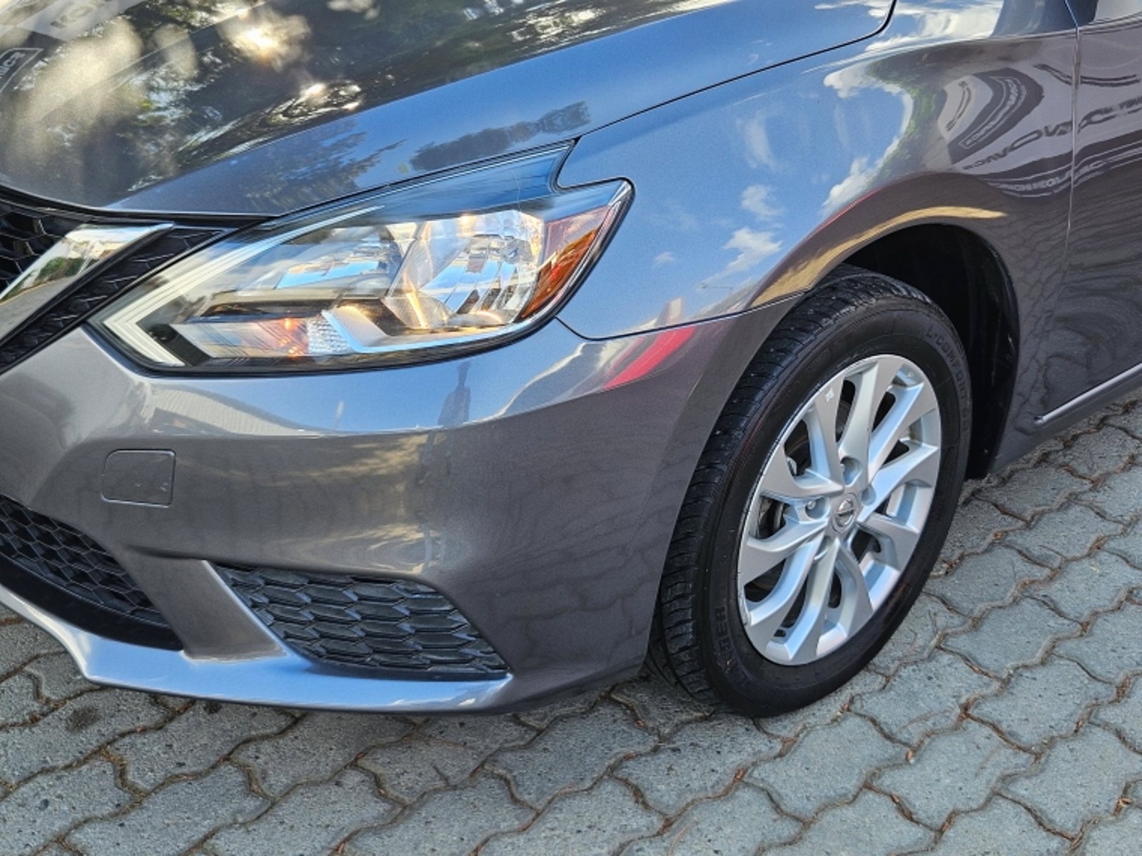 Nissan SENTRA SENTRA B17 1.8 2021 - Foto 2 de 17