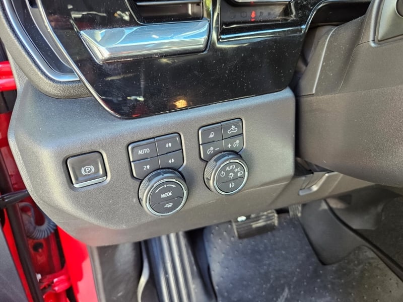 Chevrolet SILVERADO 5.3  CC LT TB  AT 2023 - Imagen 18 de 19