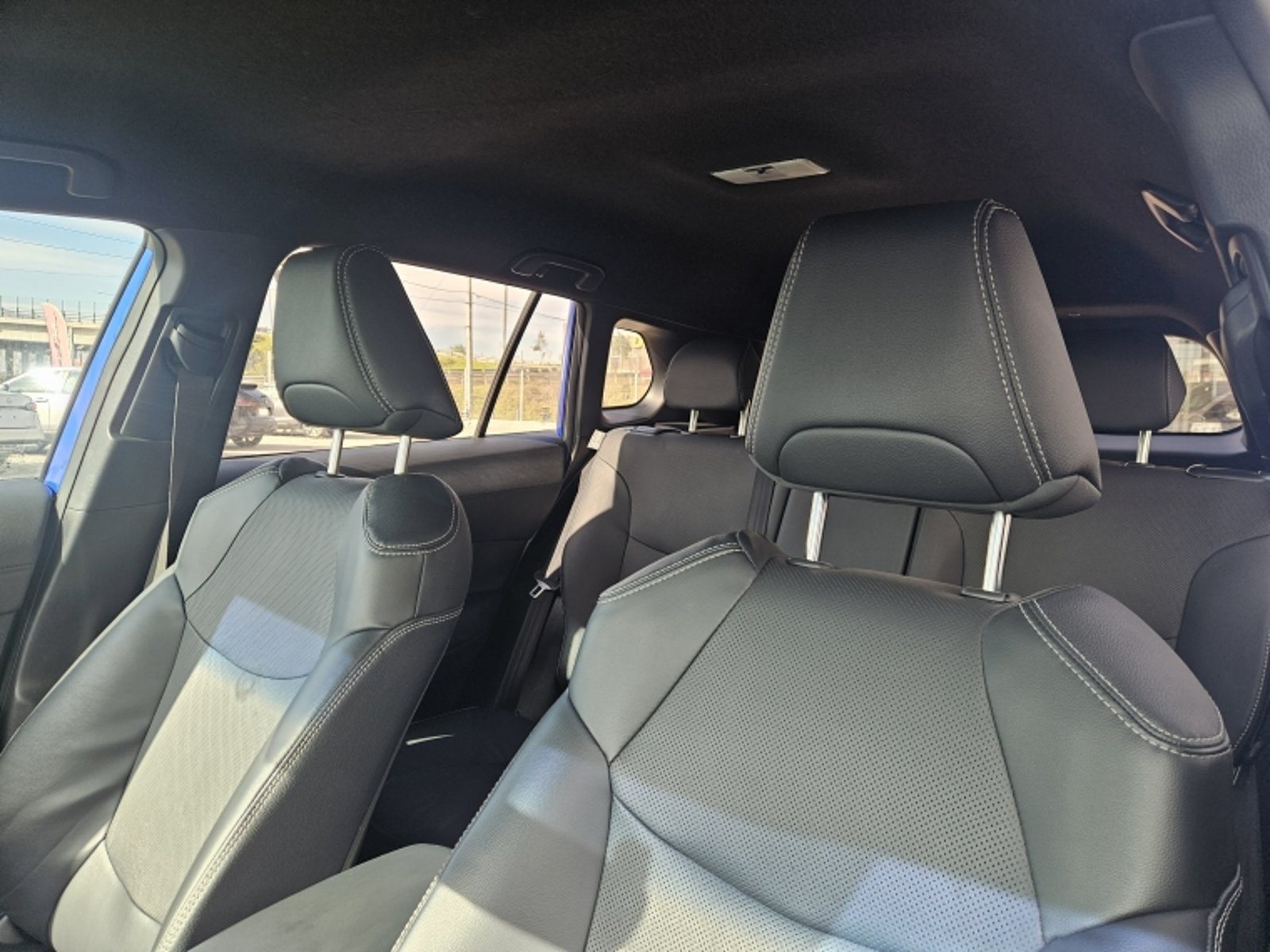 TOYOTA COROLLA CROSS SEG AUT 2.0 2022 - Imagen 15 de 20