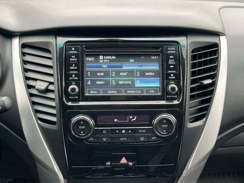 Mitsubishi MONTERO SPORT 3.0 AT  4X2 2020 - Imagen 19 de 20