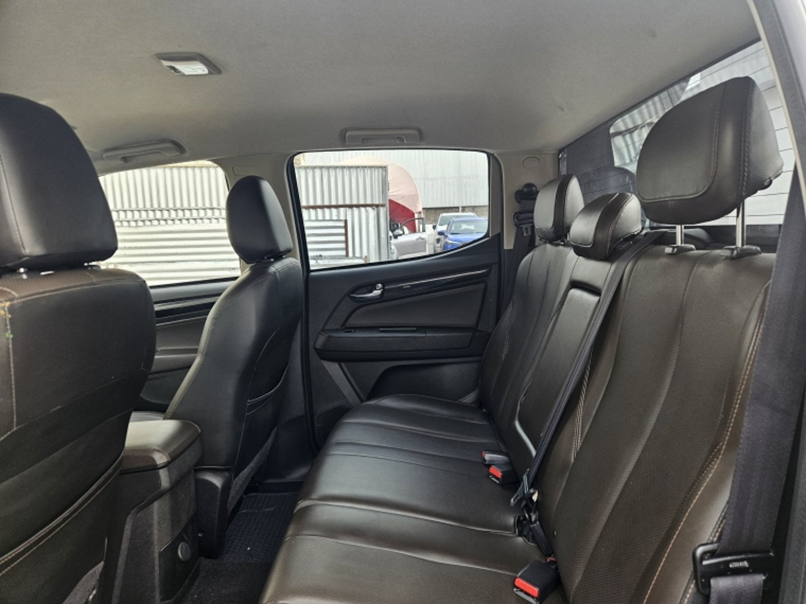 CHEVROLET COLORADO 2.8 HIGH COUNTRY AT 4X4 DIESEL 2021 - Imagen 8 de 20