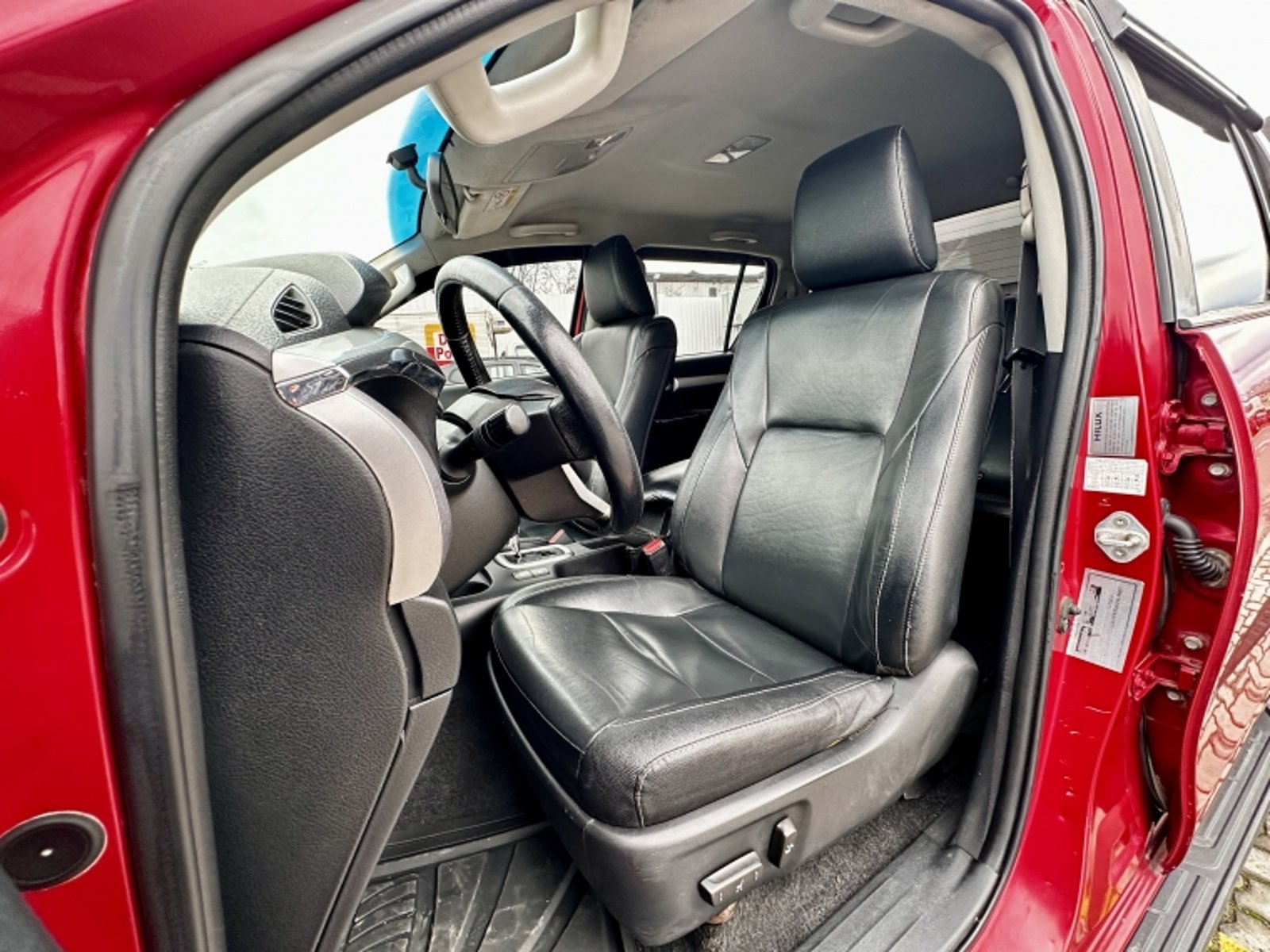 Toyota HILUX HILUX 2.8 SRV AT 4X4 2020 - Imagen 10 de 18