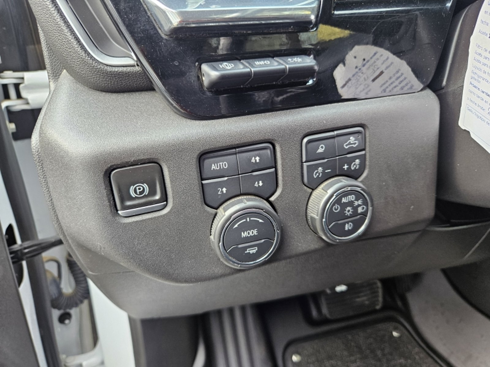 Chevrolet SILVERADO 3.0 TD HIGH COUNTRY AT 4X4 DIESEL 2023 - Imagen 12 de 20