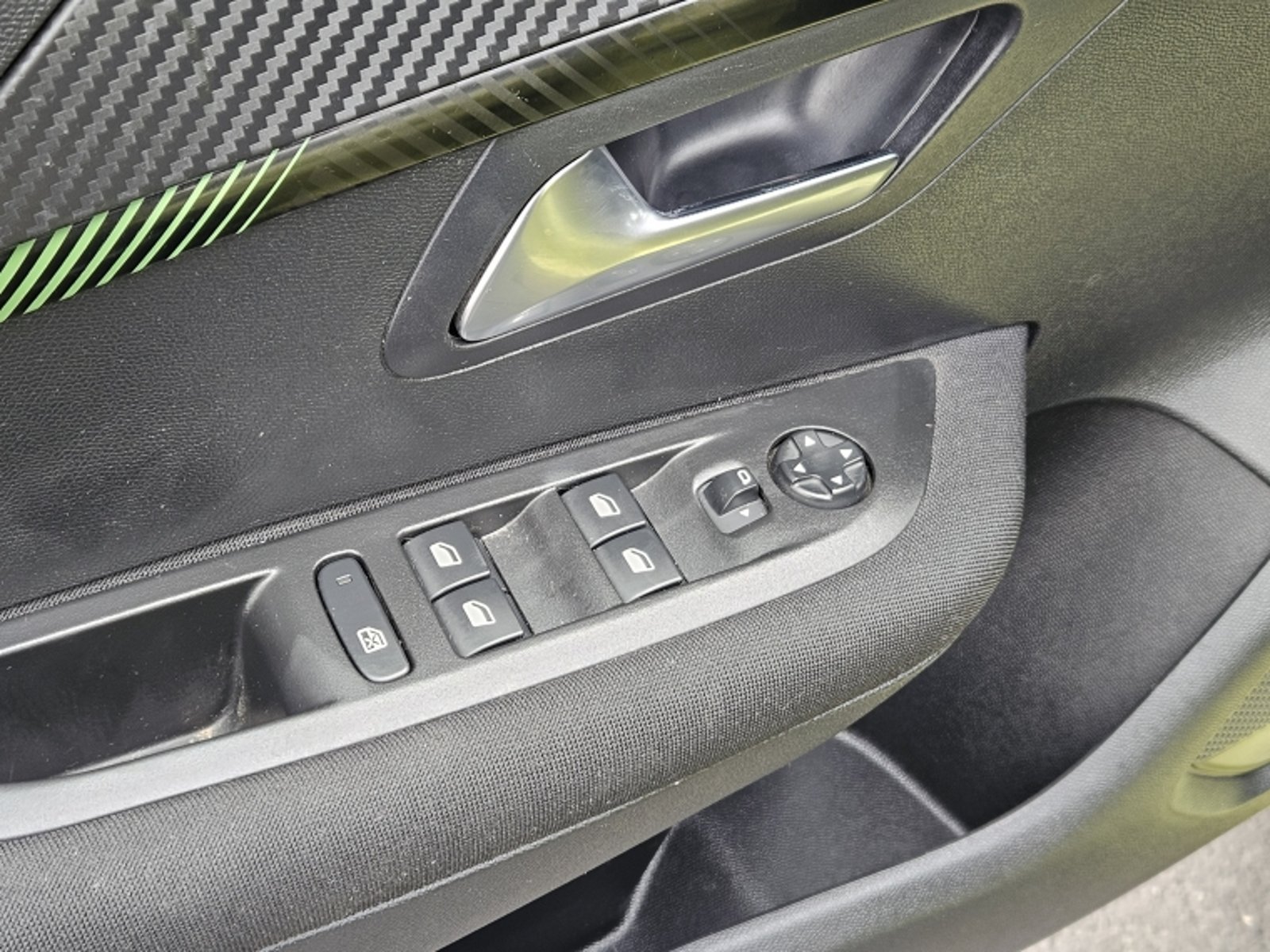 PEUGEOT 208 ACTIVE PURETECH 100 MT 2025 - Imagen 14 de 19