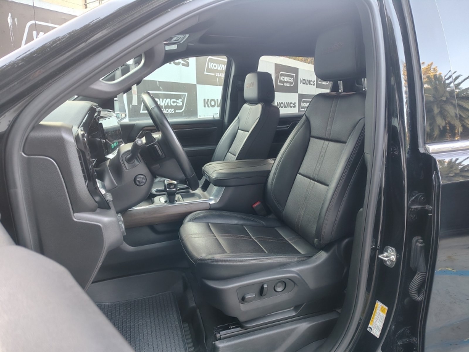 CHEVROLET SILVERADO 3.0 TD HIGH COUNTRY AT 4X4 2025 - Imagen 14 de 20