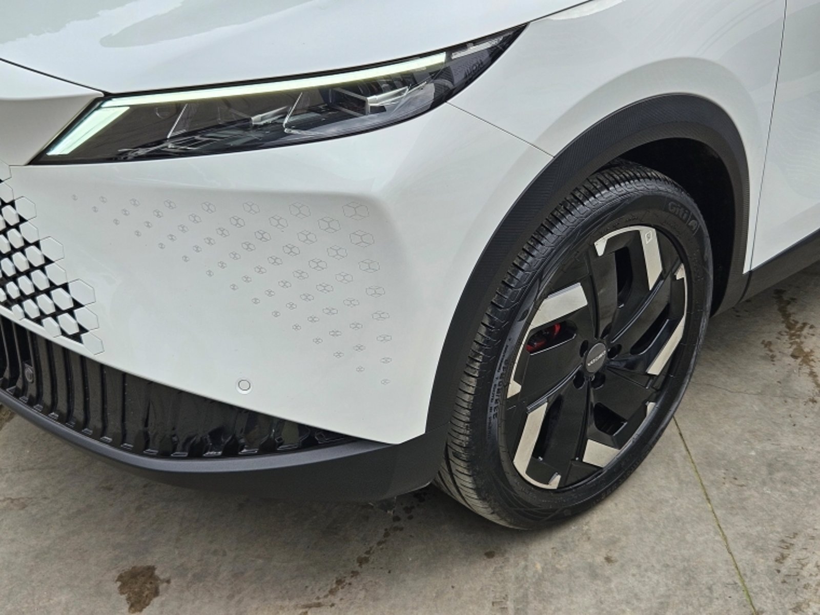 OMODA C7 1.6T PRESTIGE AWD 2026 - Foto 2 de 20