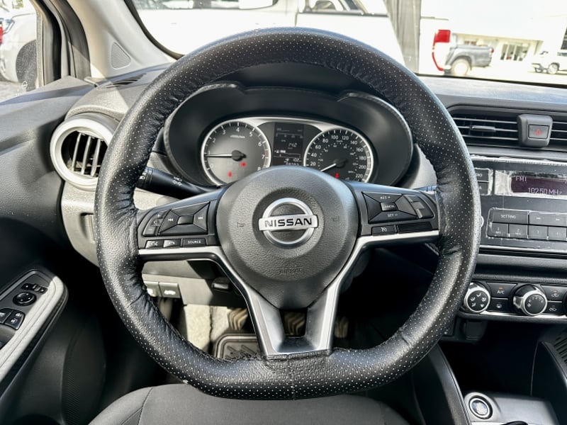 Nissan VERSA 1.6 MT 2021 - Imagen 10 de 18