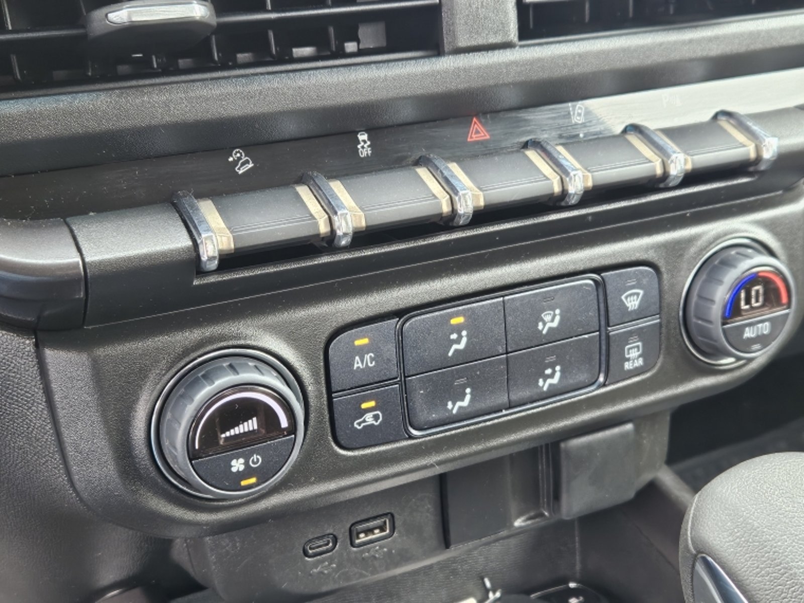 CHEVROLET COLORADO TD HC AT 4WD 2024 - Imagen 19 de 20