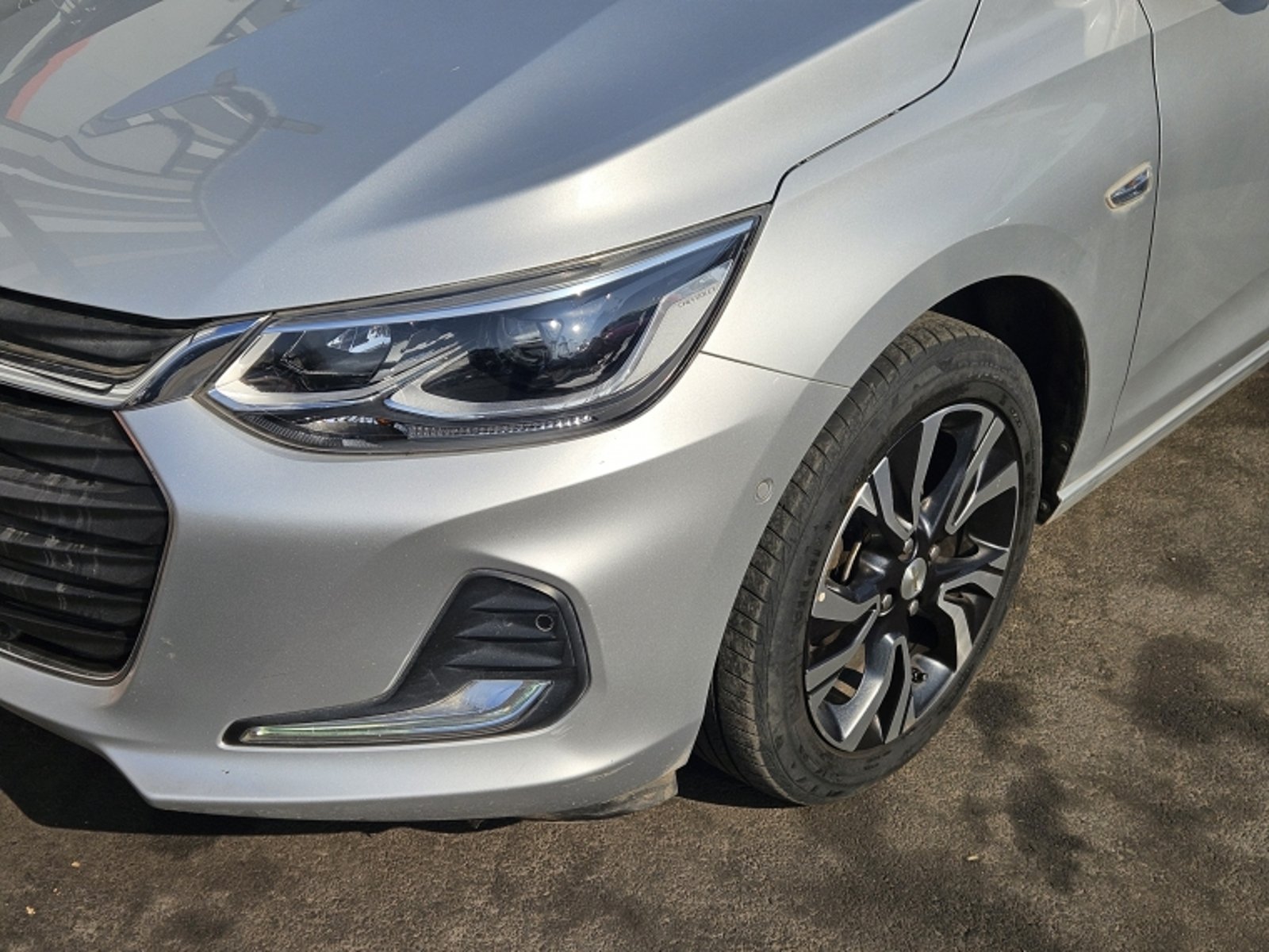 CHEVROLET ONIX PREMIER 1.0T AUT 2023 - Imagen 7 de 20