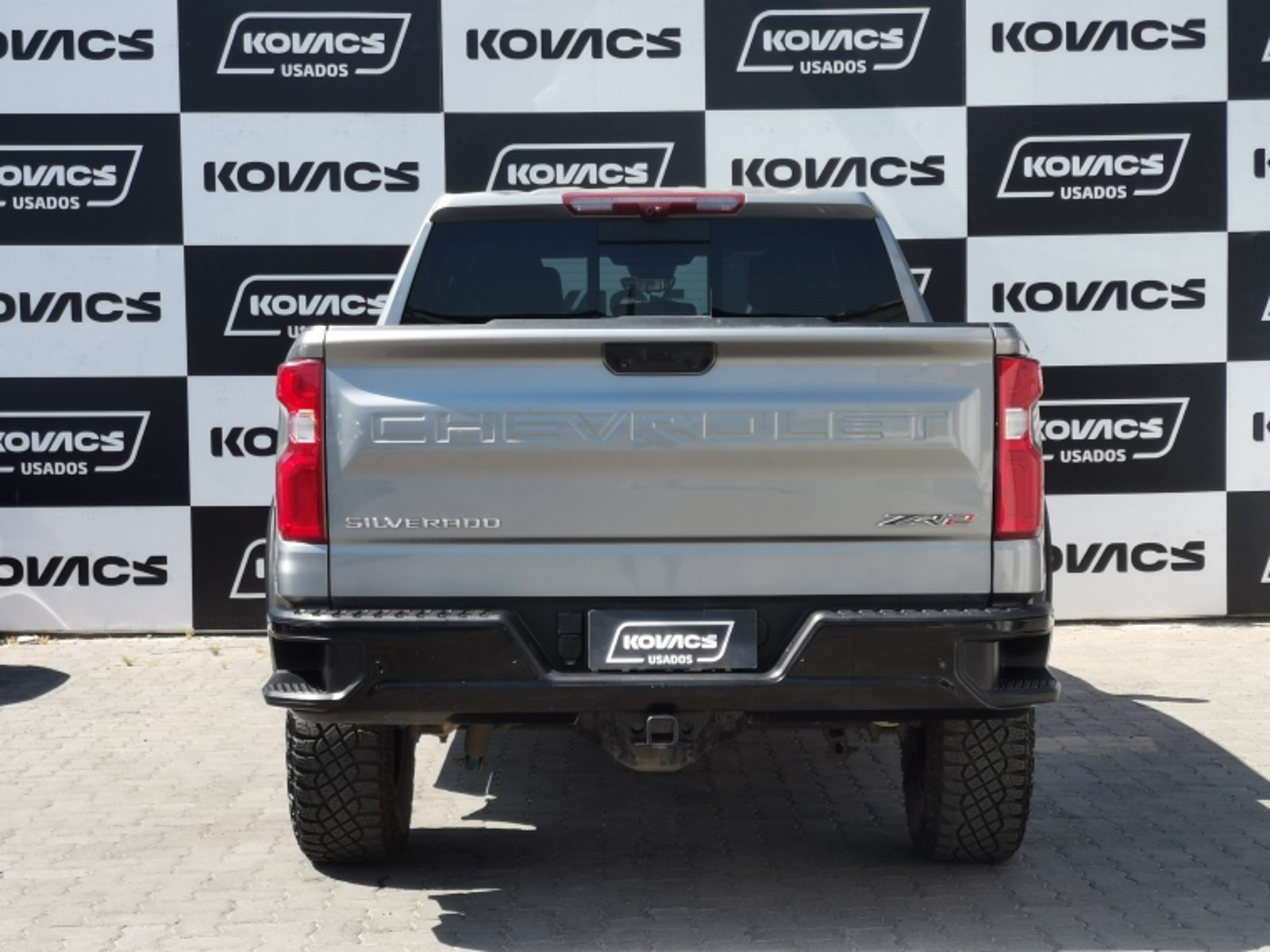 Chevrolet SILVERADO 6.2 ZR2 AT 4X4 2024 - Foto 5 de 19