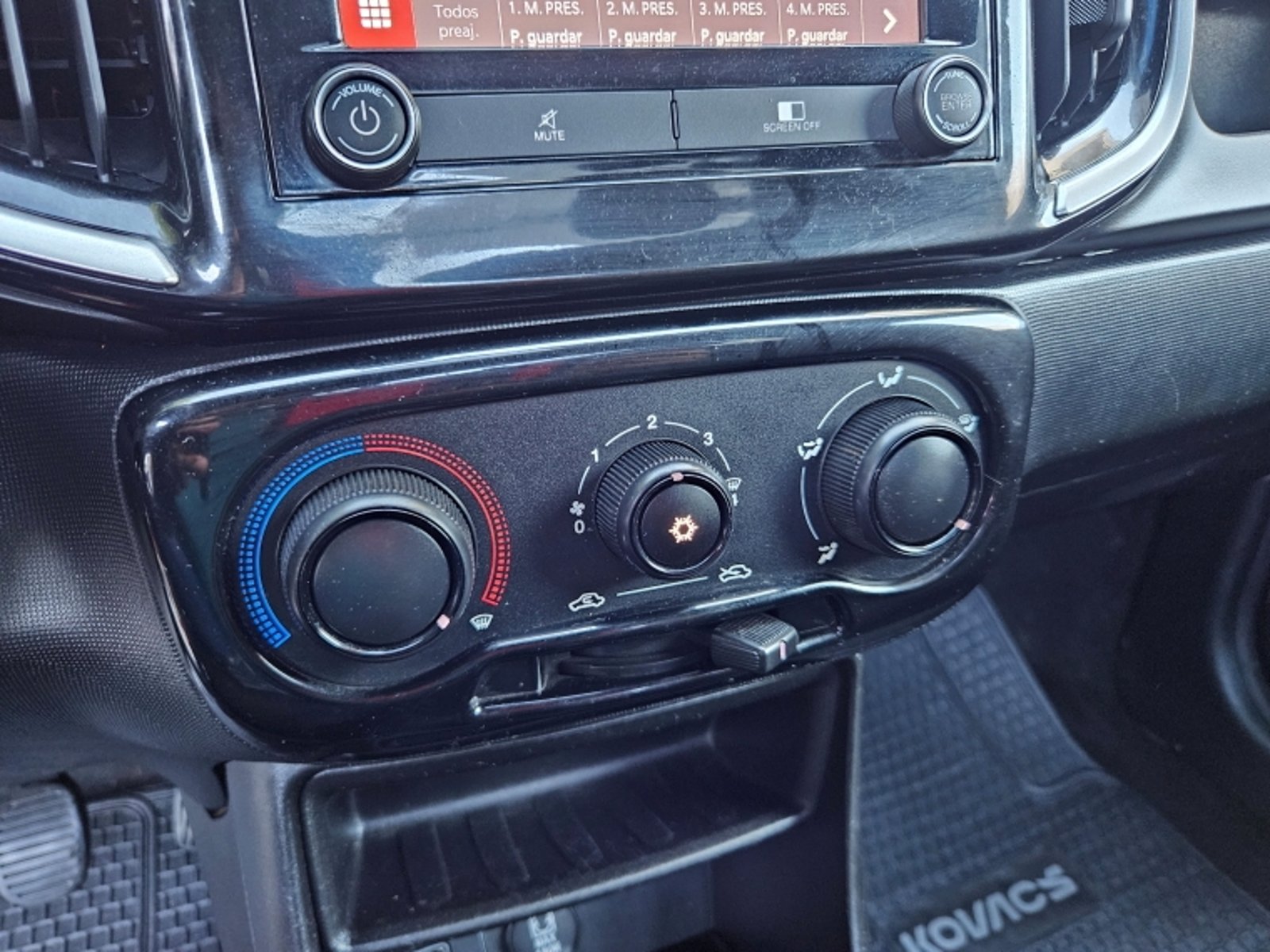 RAM 700 700 SLT CS 1.3 2025 - Imagen 14 de 17