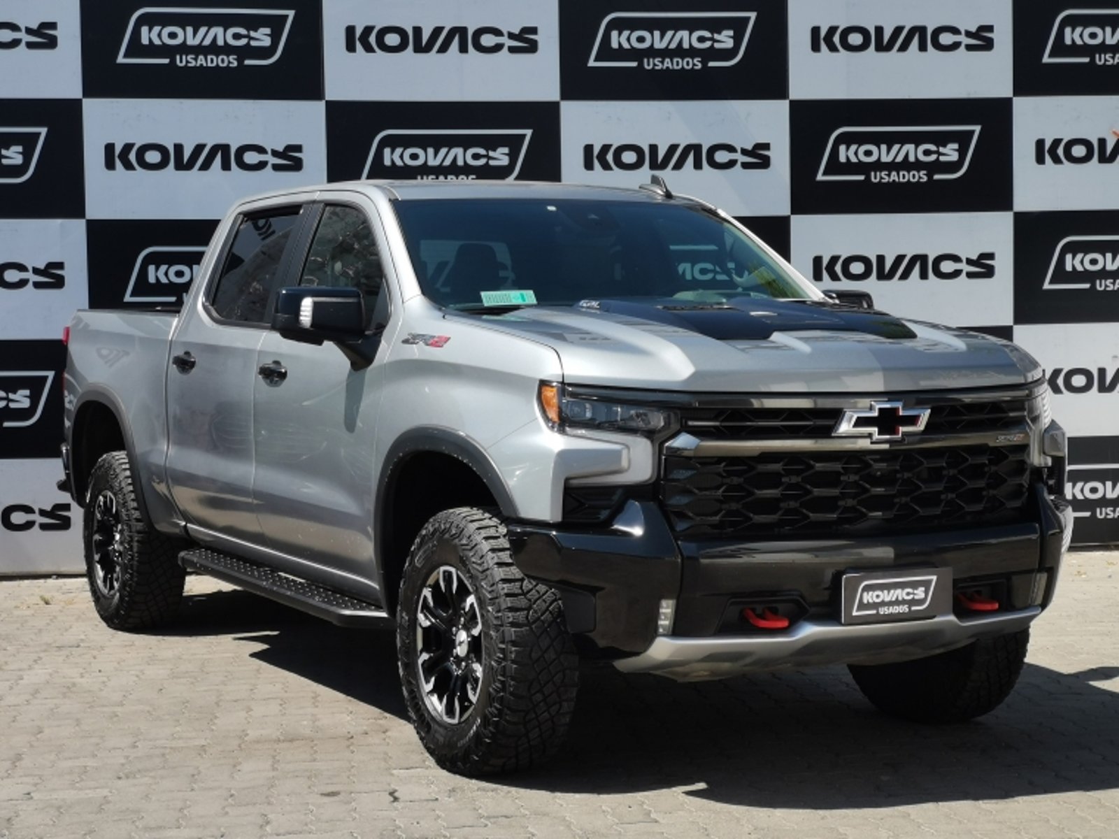 Chevrolet SILVERADO 6.2 ZR2 AT 4X4 2024 - Foto 3 de 19