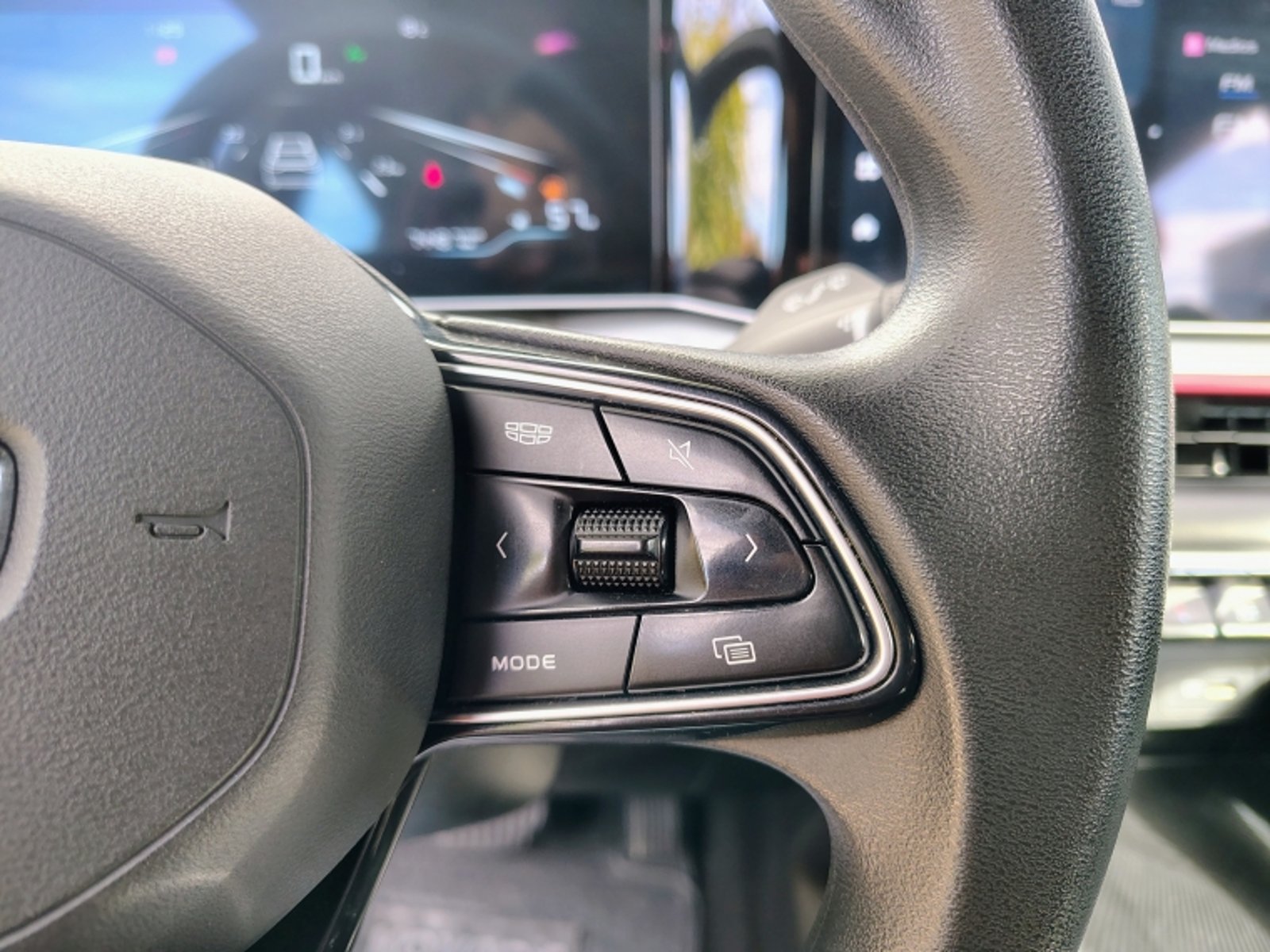 GEELY COOLRAY 1.5 SPORT 7DCT AT 2023 - Imagen 18 de 20