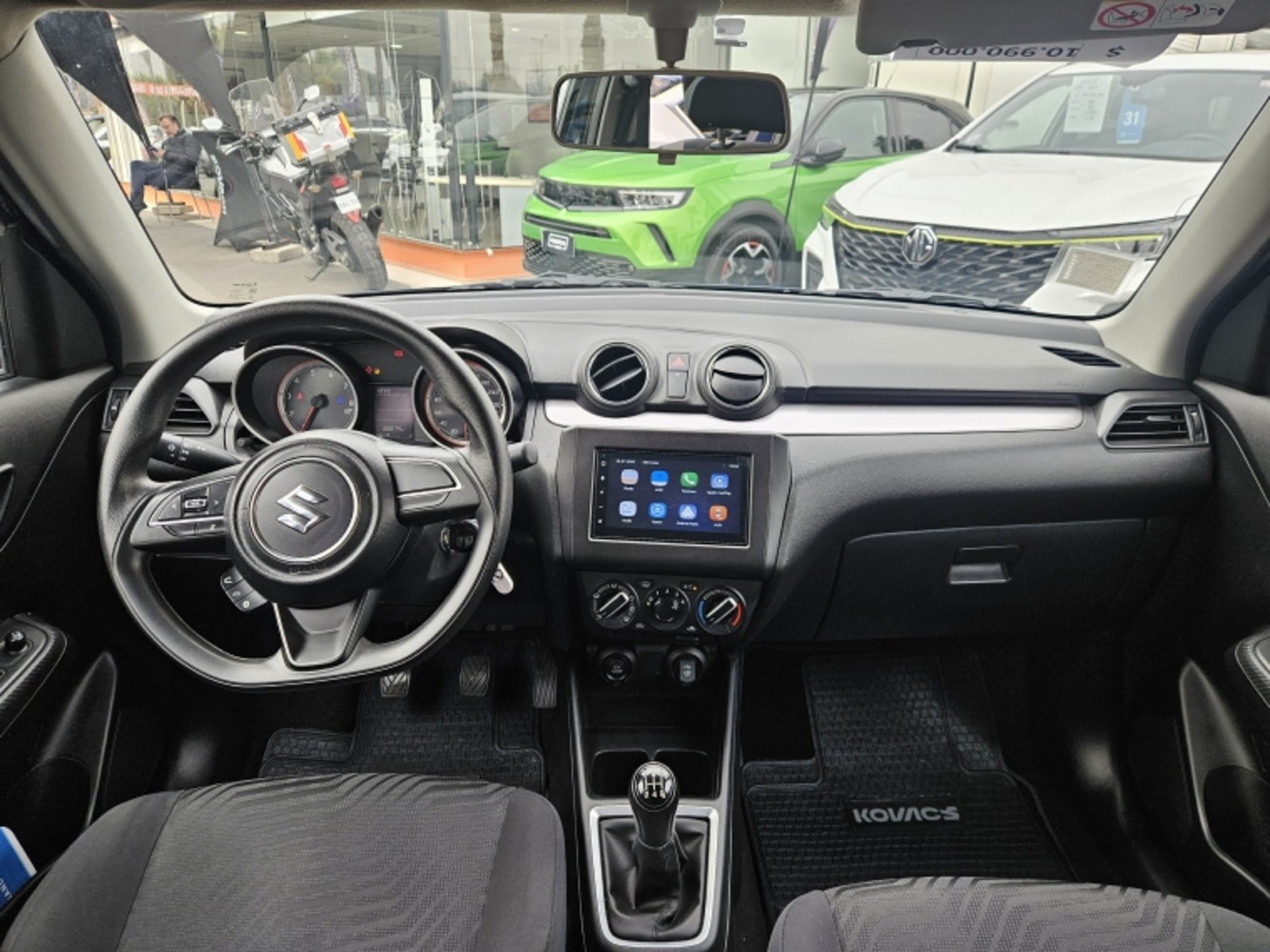 Suzuki SWIFT GLX 1.2 MT 2023 - Imagen 9 de 20